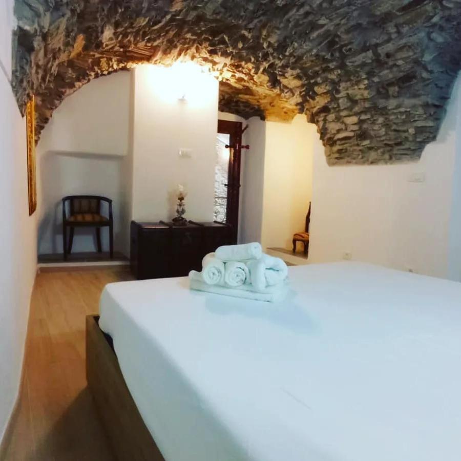 Appartamento Incantevole La Grotta Apricale Kültér fotó